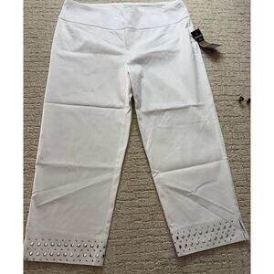 Zac & Rachel Pants Women's 12 White Pull On Capri Mid Rise Studded Hem Stretch